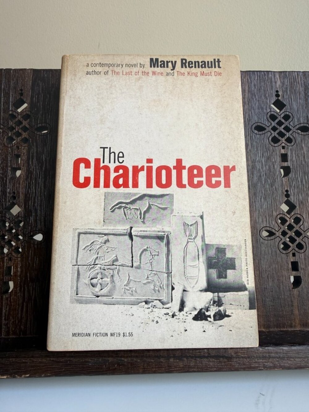 The Charioteer Mary Renault 1961 PB Meridian MF19 LGBTQ+ Classic Vintage